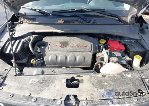 2019 Jeep Compass Latitude 4X4 from USA, damaged, VIN 3C4NJDBB1KT656822